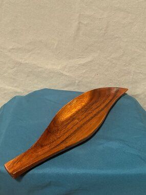 Vintage Monkey Pod Wooden Swirl Boat Serving Bowl Tray 11” L. Autumn Fall Decor.